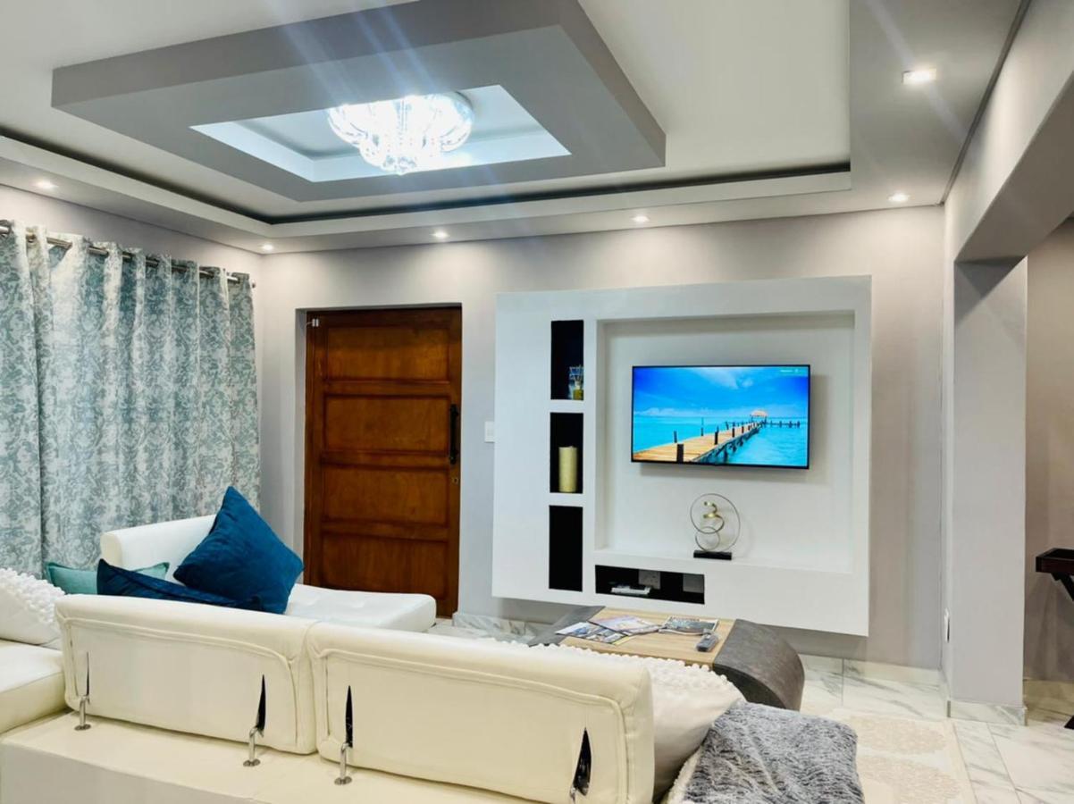 Cozier Glitz Villa Fokváros Kültér fotó