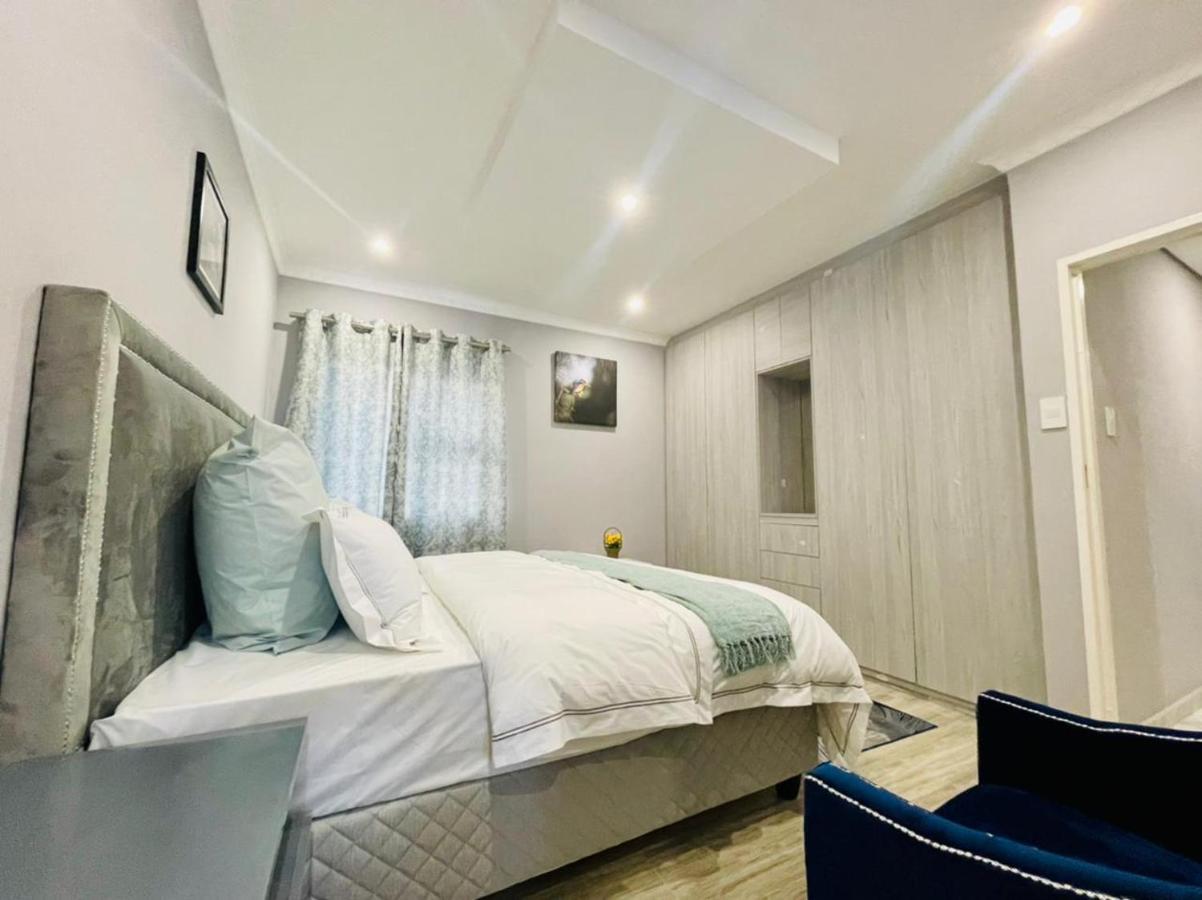 Cozier Glitz Villa Fokváros Kültér fotó