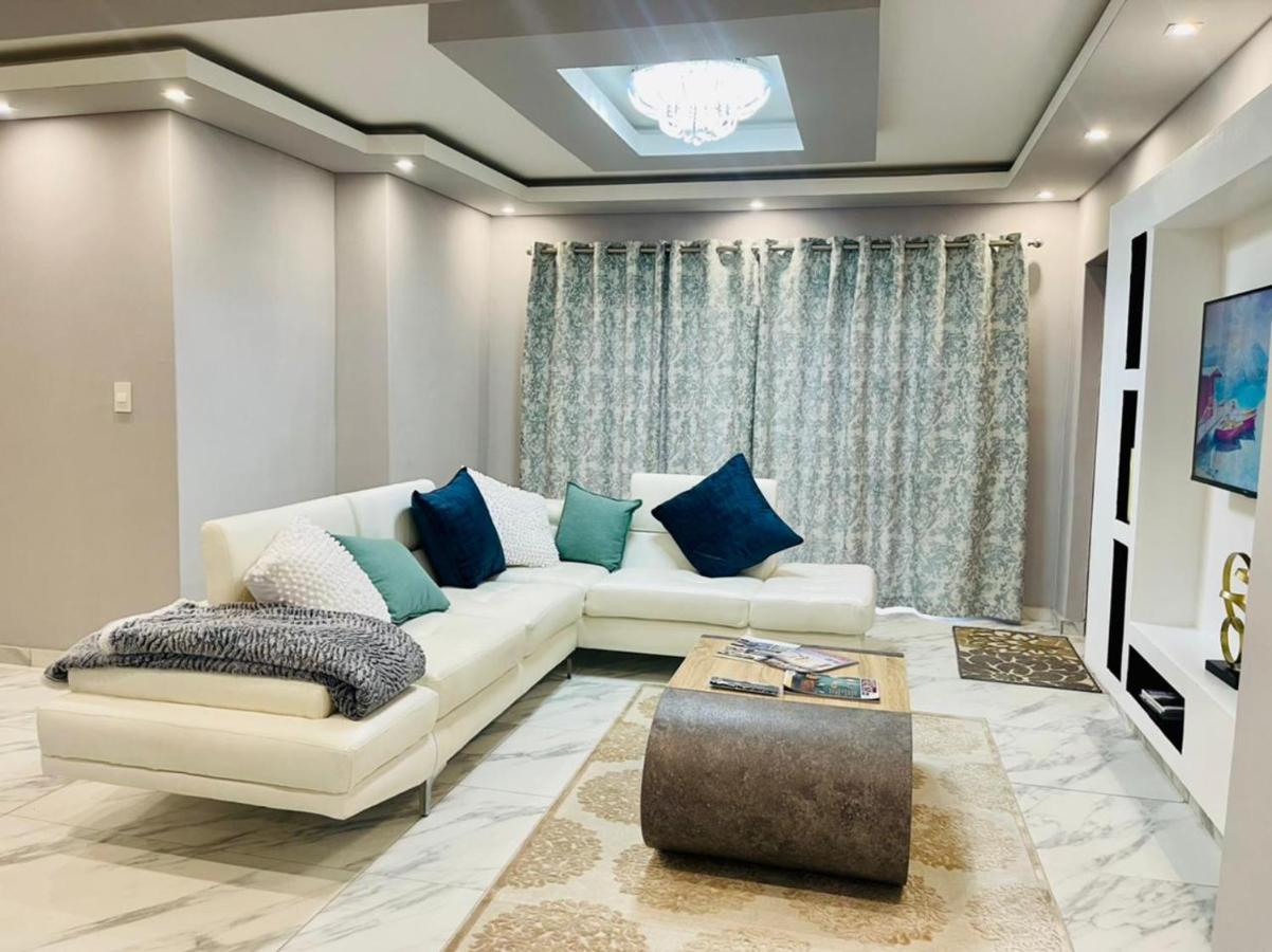 Cozier Glitz Villa Fokváros Kültér fotó