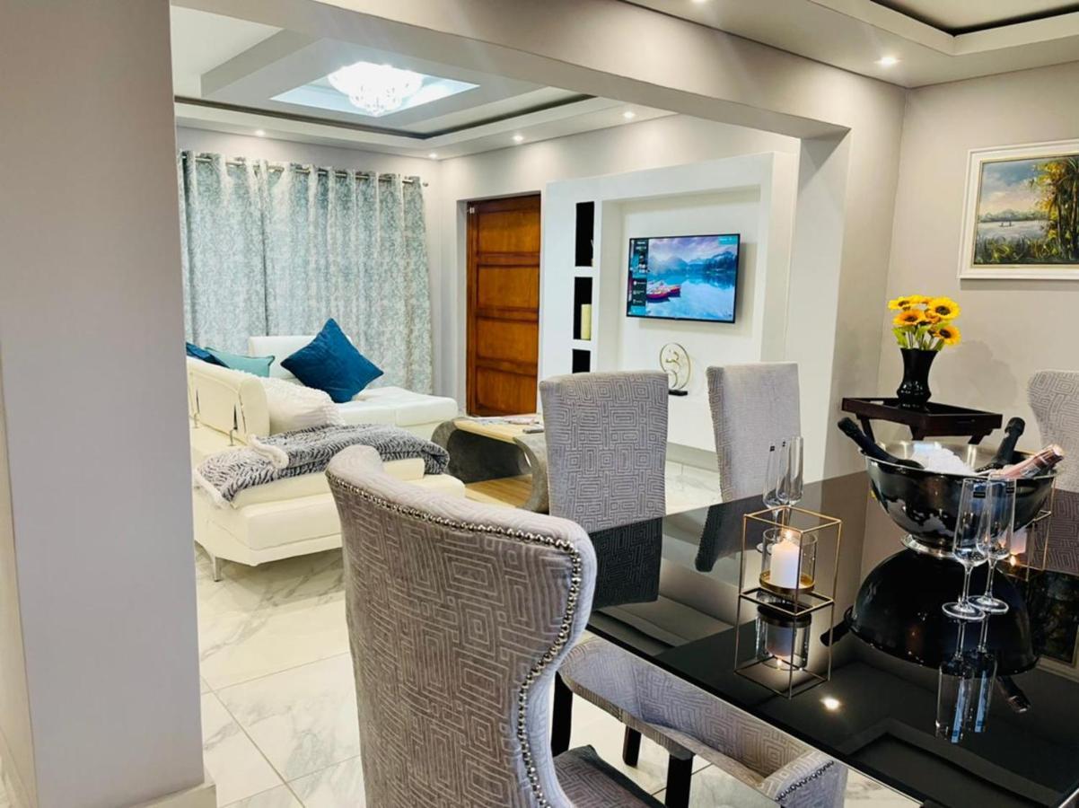 Cozier Glitz Villa Fokváros Kültér fotó