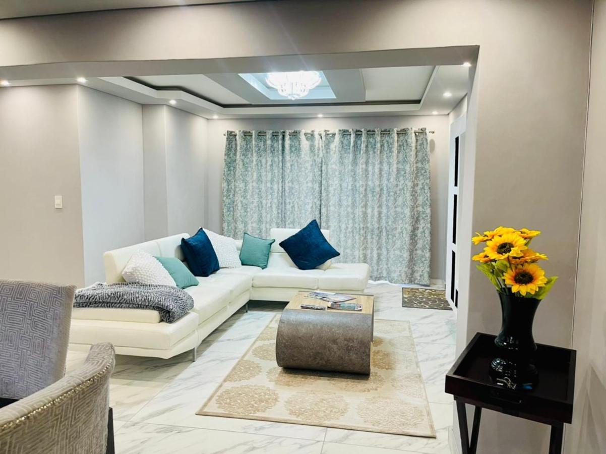 Cozier Glitz Villa Fokváros Kültér fotó