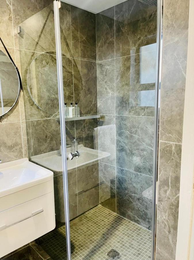 Cozier Glitz Villa Fokváros Kültér fotó