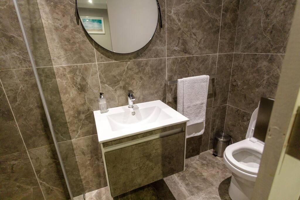 Cozier Glitz Villa Fokváros Kültér fotó