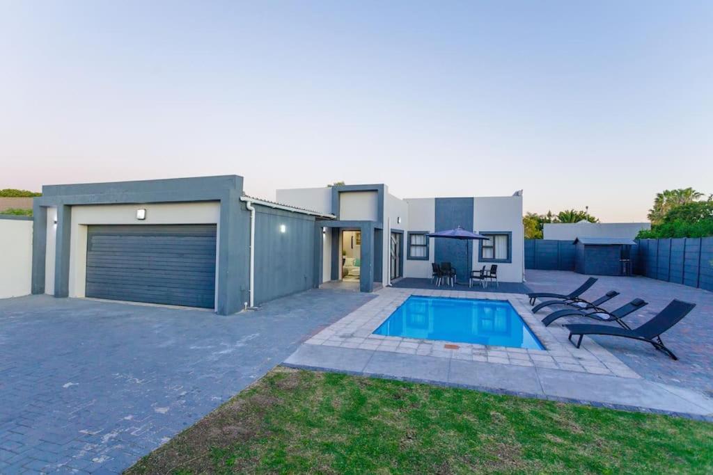 Cozier Glitz Villa Fokváros Kültér fotó