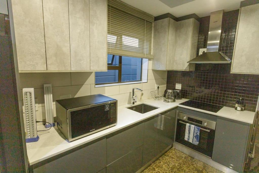 Cozier Glitz Villa Fokváros Kültér fotó