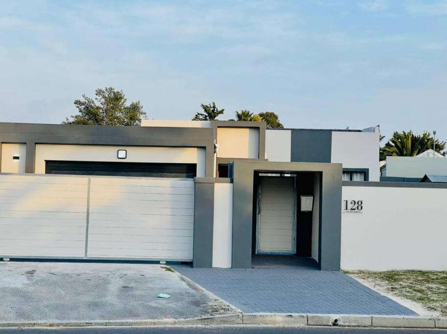 Cozier Glitz Villa Fokváros Kültér fotó