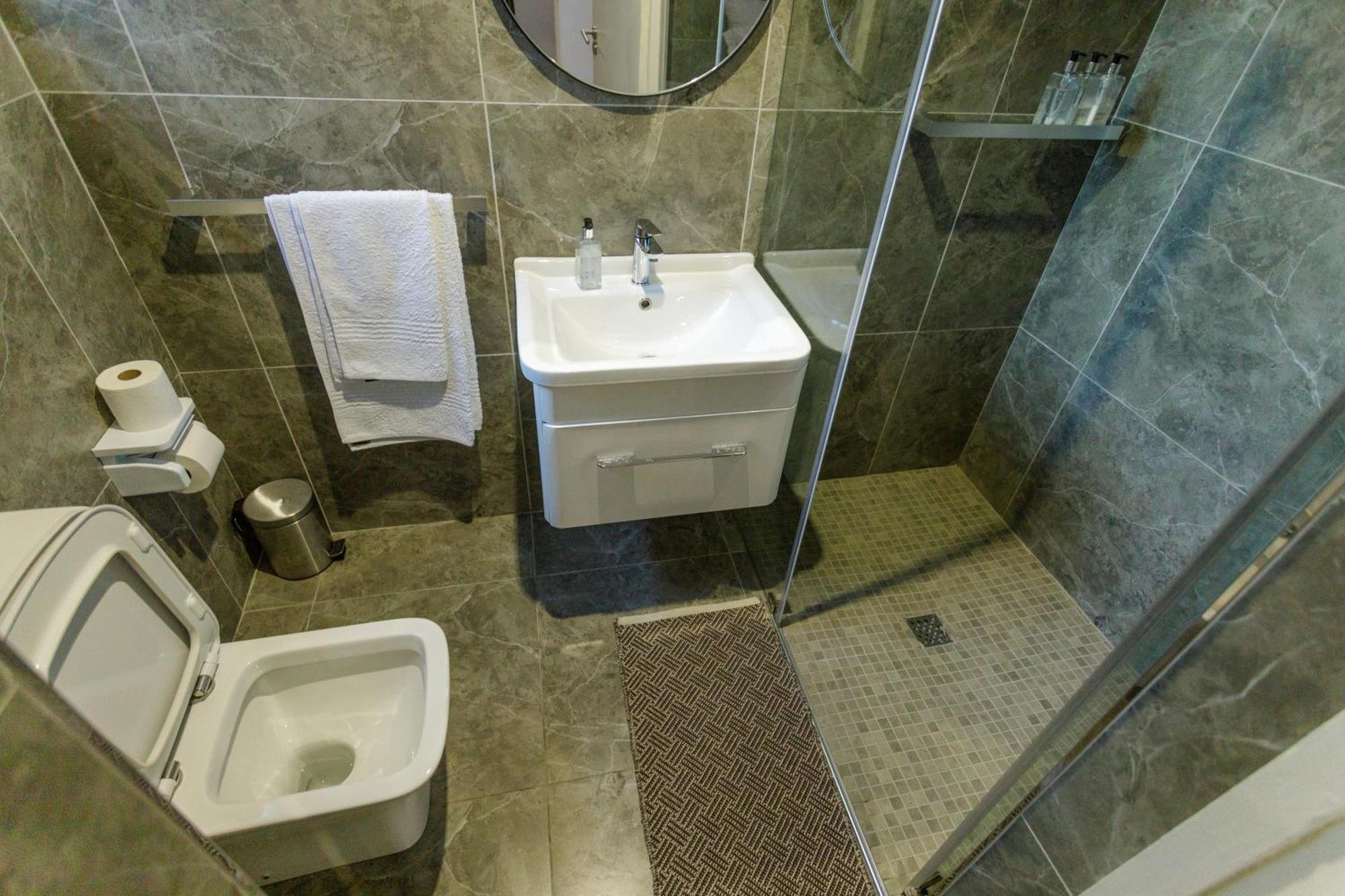 Cozier Glitz Villa Fokváros Kültér fotó